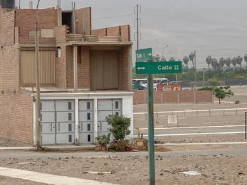Venta De Casa En Urb. Alameda De Lima Norte I, Distrito De Santa Rosa, Lima