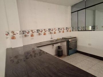 Casa En Venta 2 Pisos Huascar-San Juan Lurigancho