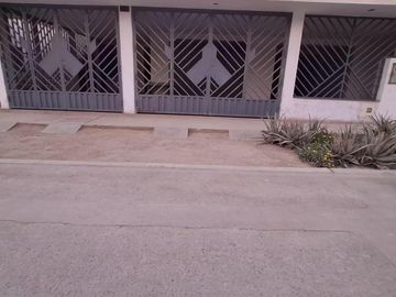 Venta De Casa 345M2 Entre Av Pacayal Y Universitaria En Carabayllo