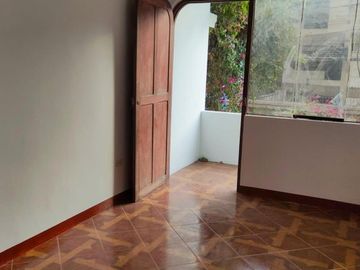 VENTA DE CASA EN LANCASTER-ATE