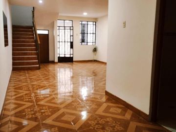 VENTA DE CASA EN LANCASTER-ATE