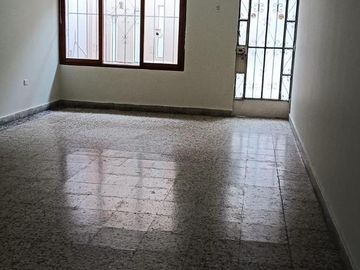 Casa En Venta En Urb. Primavera - Comas
