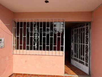 Casa En Venta Al Costado Del Terminal Pesquero