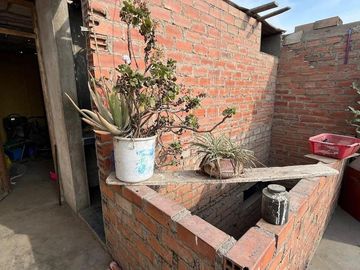 Casa En Venta Al Costado Del Terminal Pesquero