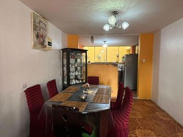 Casa En Venta Al Costado Del Terminal Pesquero