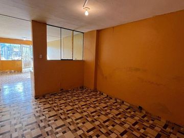 Casa En Venta Al Costado Del Terminal Pesquero