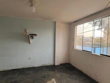 Casa En Venta Al Costado Del Terminal Pesquero