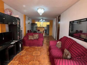 Casa En Venta Al Costado Del Terminal Pesquero