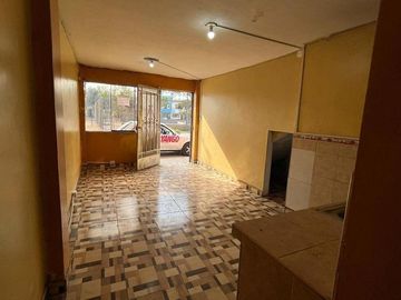 Casa En Venta Al Costado Del Terminal Pesquero