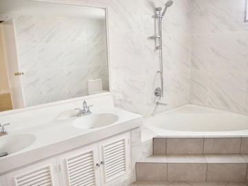 Venta De Casa En Camacho La Molina