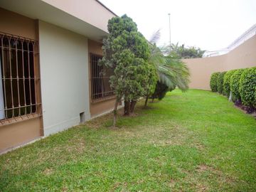 Venta De Casa En Camacho La Molina