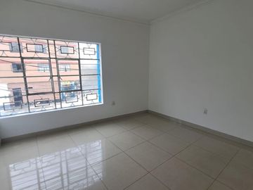 VENTA DE LOCAL COMERCIAL EN AV. PALERMO-LA VICTORIA