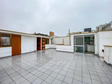 Dúplex en Miraflores Cerca Al Malecón Cisneros Y Embajada De Brasil