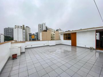 Dúplex en Miraflores Cerca Al Malecón Cisneros Y Embajada De Brasil