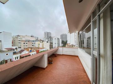 Dúplex en Miraflores Cerca Al Malecón Cisneros Y Embajada De Brasil