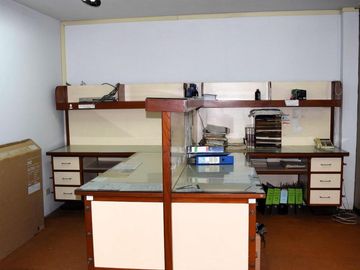 Alquiler Oficina Semi Amoblada - Espacio Ideal Para Estudios Profesionales