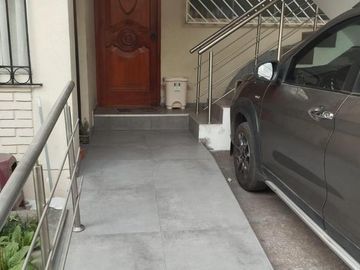 Departamento 130Mt2 Alquiler En Urb Santa Catalina, 3Er Piso