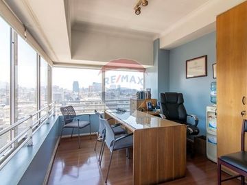 Oficina en Santiago con Vista Impresionante
