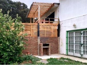 CASA EN VENTA EN ISLA NEGRA A PASOS DE LA PLAYA