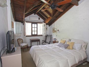 Casa de 4 dormitorios en el Bajo de San Isidro Obarrio  al 1000