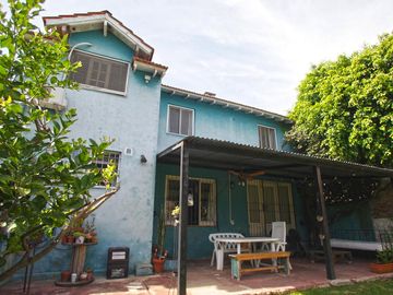Casa de 4 dormitorios en el Bajo de San Isidro Obarrio  al 1000