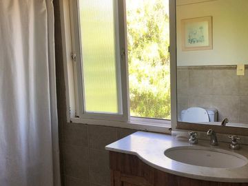 Casa de 4 dormitorios en el Bajo de San Isidro Obarrio  al 1000