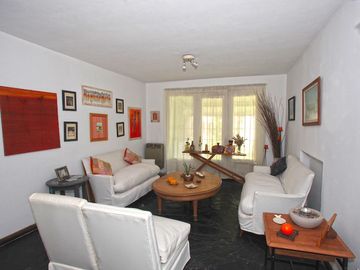 Casa de 4 dormitorios en el Bajo de San Isidro Obarrio  al 1000