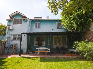 Casa de 4 dormitorios en el Bajo de San Isidro Obarrio  al 1000