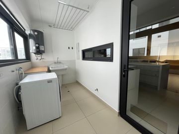 DEPARTAMENTO 105 M2,02 DORMITORIOS, FRENTE A PARQUE BADEN POWELL, MIRAFLORES