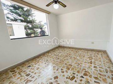 CASA DE 372 m2,05 DORMITORIOS, 02 JARDINES,RICARDO ANGULO, CORPAC, SAN ISIDRO