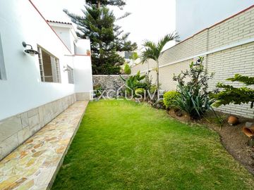 CASA DE 372 m2,05 DORMITORIOS, 02 JARDINES,RICARDO ANGULO, CORPAC, SAN ISIDRO