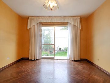 CASA DE 372 m2,05 DORMITORIOS, 02 JARDINES,RICARDO ANGULO, CORPAC, SAN ISIDRO