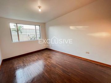 CASA DE 372 m2,05 DORMITORIOS, 02 JARDINES,RICARDO ANGULO, CORPAC, SAN ISIDRO