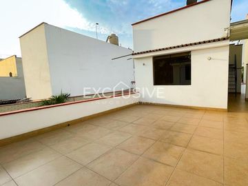 CASA DE 372 m2,05 DORMITORIOS, 02 JARDINES,RICARDO ANGULO, CORPAC, SAN ISIDRO