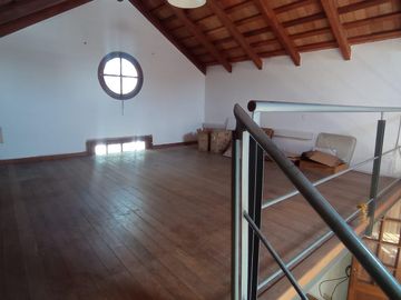 Casa en  venta en Arguello  zona colegios en una planta , gran parque, escritura