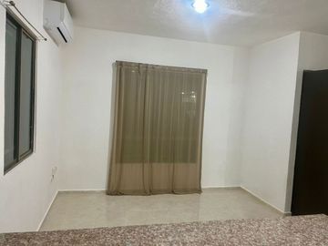 Casa de una planta con alberca en las Américas