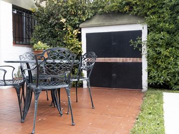 Casa de 4 ambientes con cochera en venta en el Barrio Alemán - Martinez