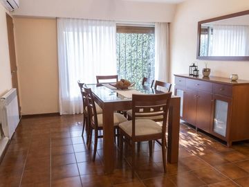 Casa de 4 ambientes con cochera en venta en el Barrio Alemán - Martinez