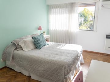 Casa de 4 ambientes con cochera en venta en el Barrio Alemán - Martinez