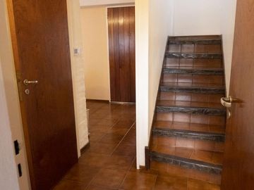 Casa de 4 ambientes con cochera en venta en el Barrio Alemán - Martinez