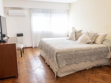Casa de 4 ambientes con cochera en venta en el Barrio Alemán - Martinez