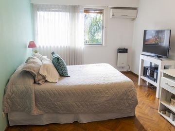 Casa de 4 ambientes con cochera en venta en el Barrio Alemán - Martinez