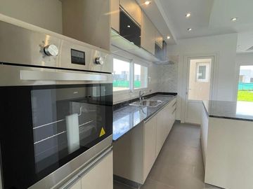 Casa en venta - Barrio San Felipe, Canning