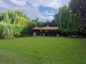 CASA EN VENTA VISTALBA LOTEO DON CARLOS