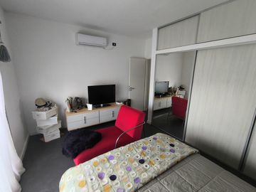 VENTA CASA SAN SEBASTIAN AREA 1 -