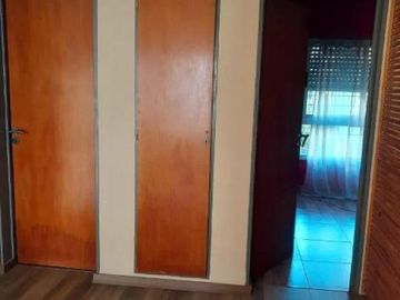 Casa en venta - 3 Dormitorios 2 Baños - Cochera - 406Mts2 - Ramos Mejía