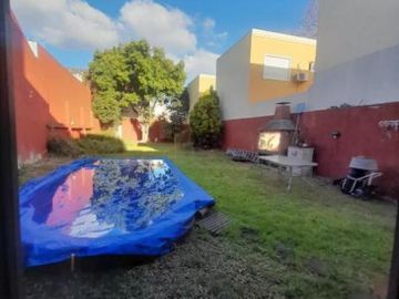 Casa en venta - 3 Dormitorios 2 Baños - Cochera - 406Mts2 - Ramos Mejía