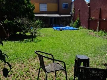 Casa en venta - 3 Dormitorios 2 Baños - Cochera - 406Mts2 - Ramos Mejía
