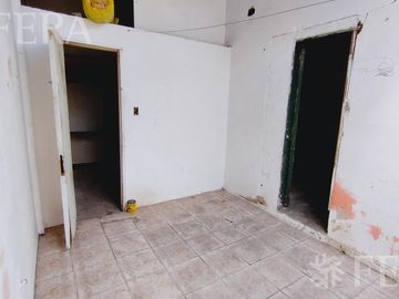 Venta casa 3 ambientes con cochera en Sarandi