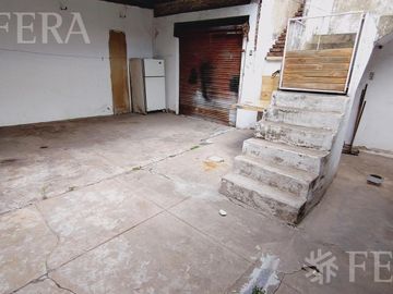 Venta casa 3 ambientes con cochera en Sarandi